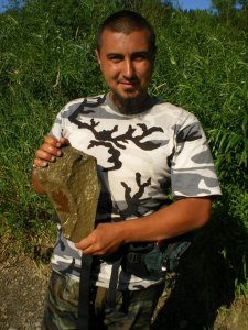 Mychko E.V.  and fossil leaf of permian Ginkgophyta